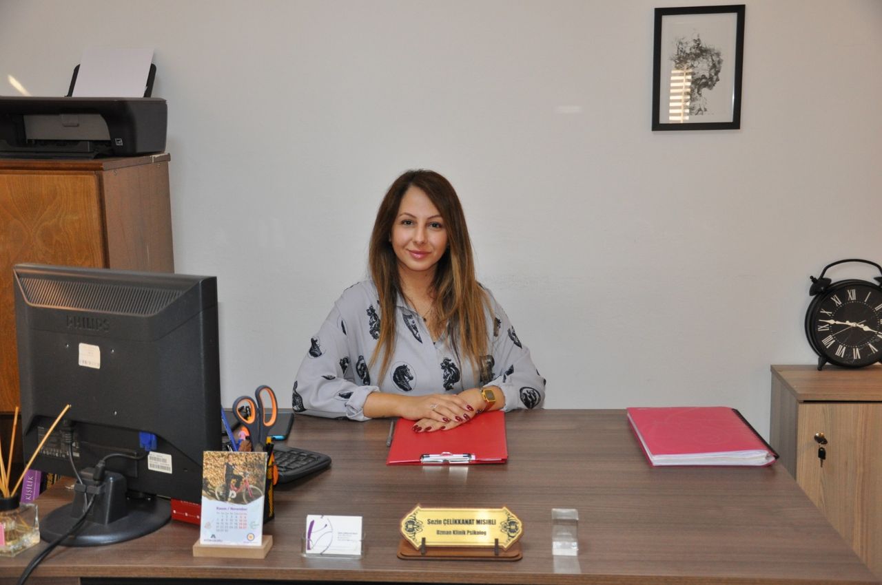 U. Sezin Çelikkanat Mısırlı-24