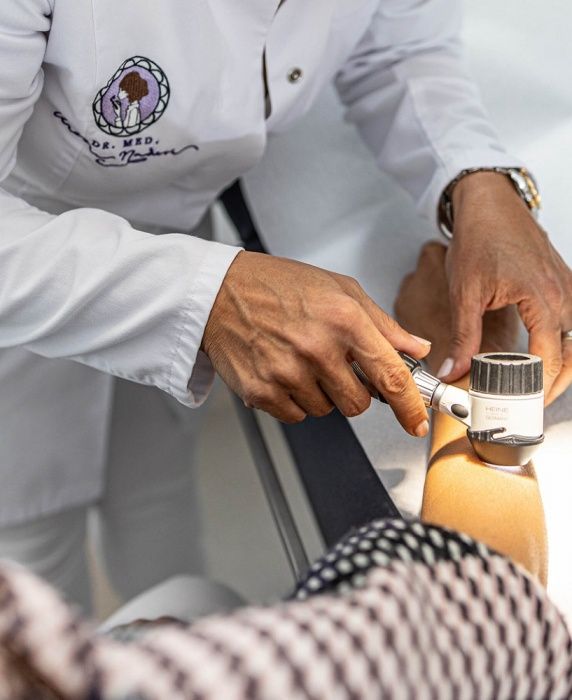 Aresu Naderi - Privatpraxis-5