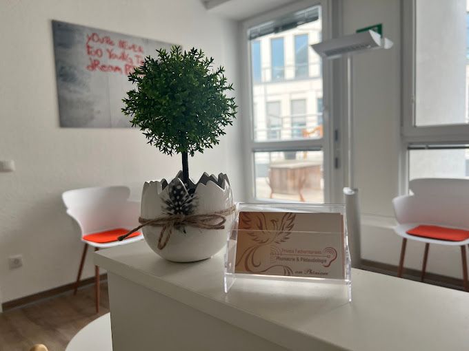 Sussan Nazari Azari-2