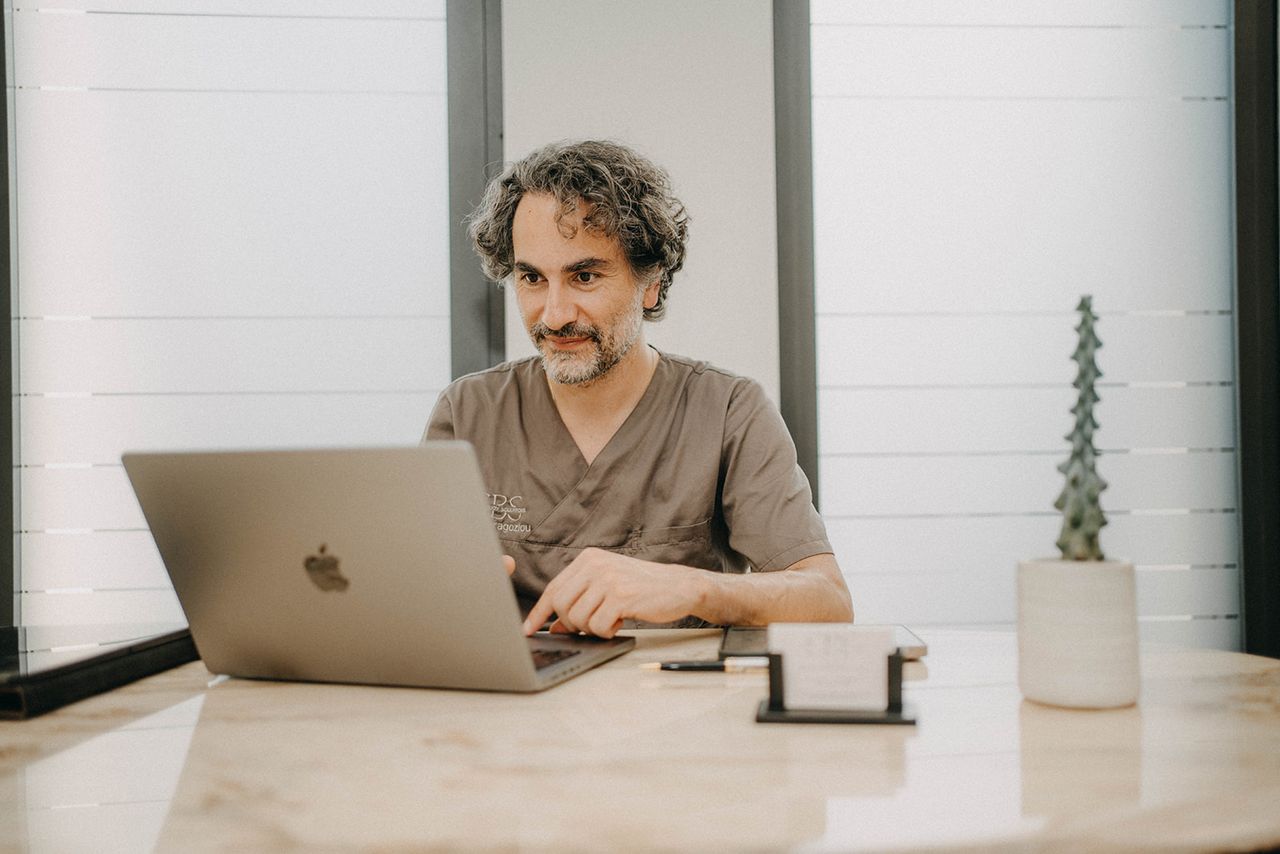 Amir Farhang Gharagozlou-9