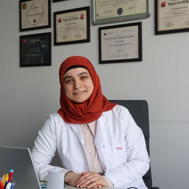 Özlem Yıldırım-0
