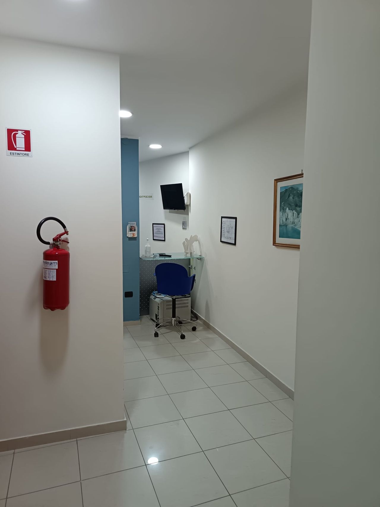 Riunito Igiene Studio Dentistico Di Poto-3