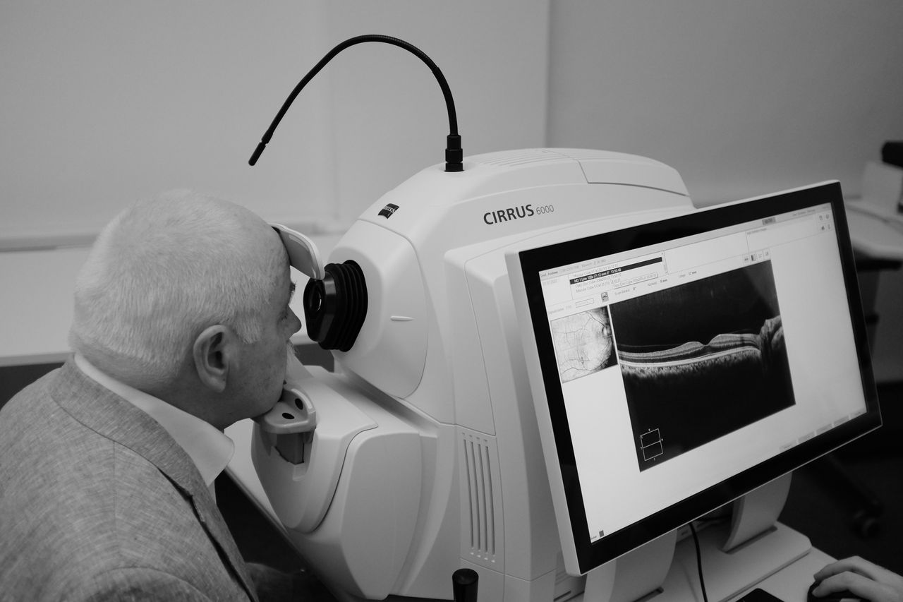 Dr. Med. Univ. Florian Auerbach Febo, Mhba-14