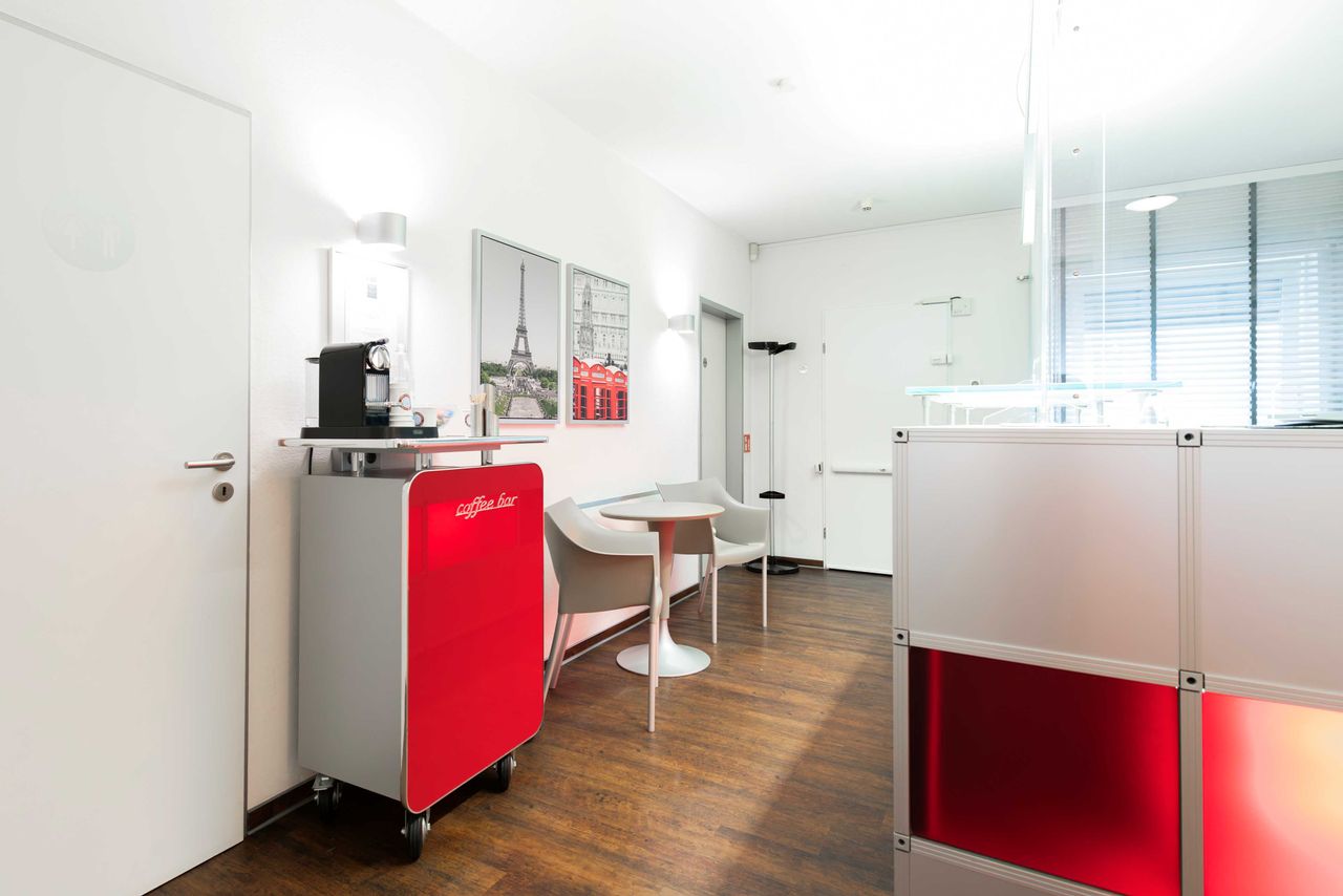 Christiane K.e. Feinen-11