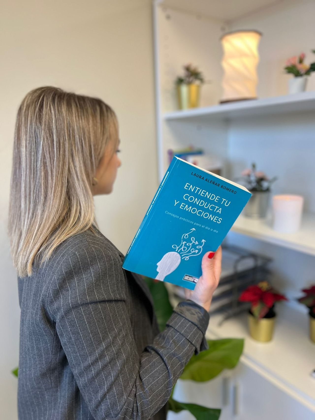 Laura Aleñar Romero-2