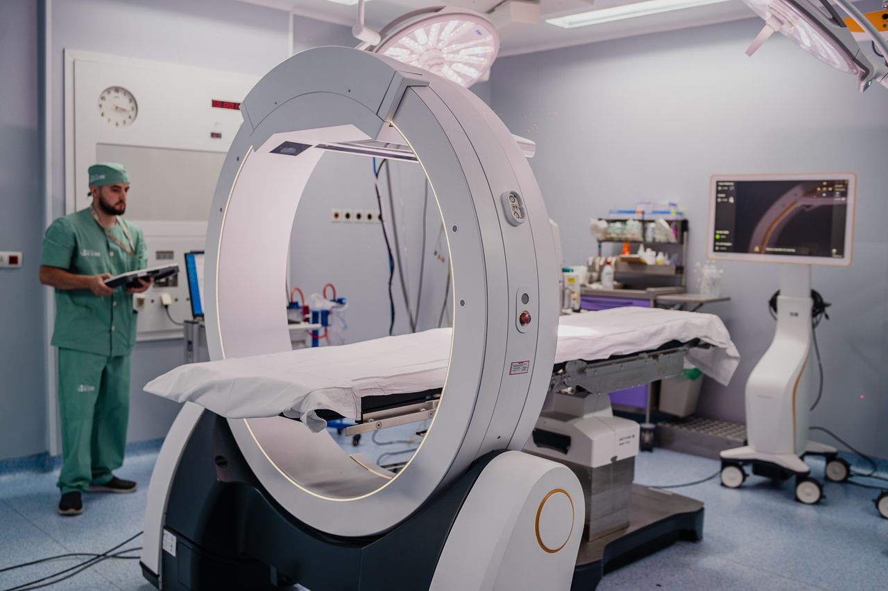 Manuel José De La Torre Gutierrez-8