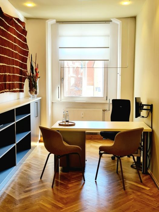 Andrea Von Fürstenberg-7