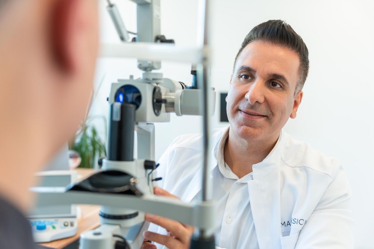 Parviz Rafiezadeh, Doktora-Ye-Pezeshki-8