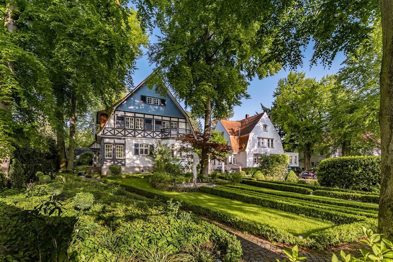 Roman Rahimi-Nedjat-1