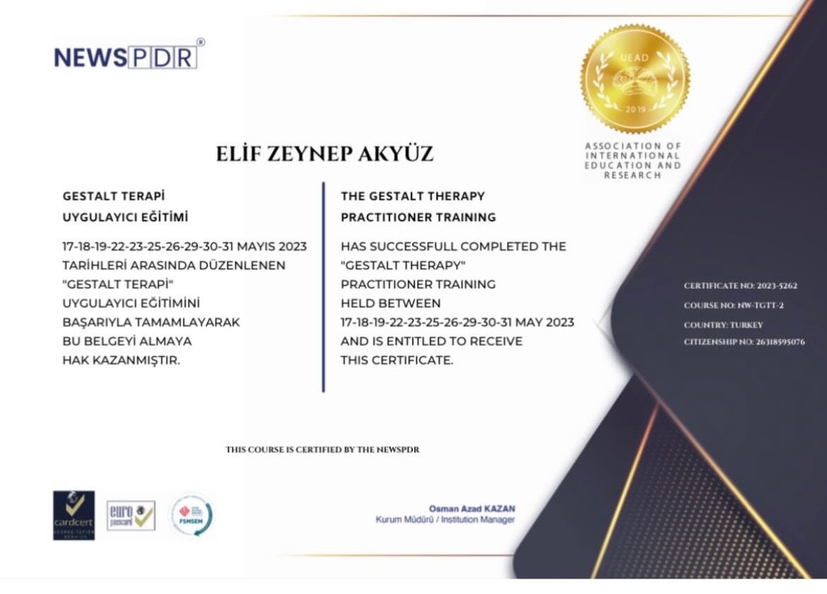 Elif Zeynep Akyüz-0