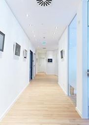 Daphnie Schumann-Averkiou-5