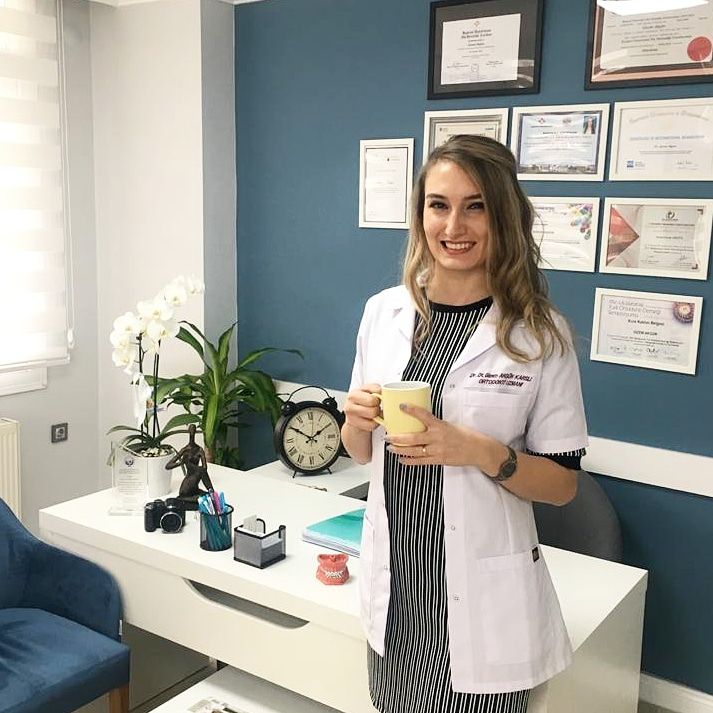 Gizem Akgün Karslı-3