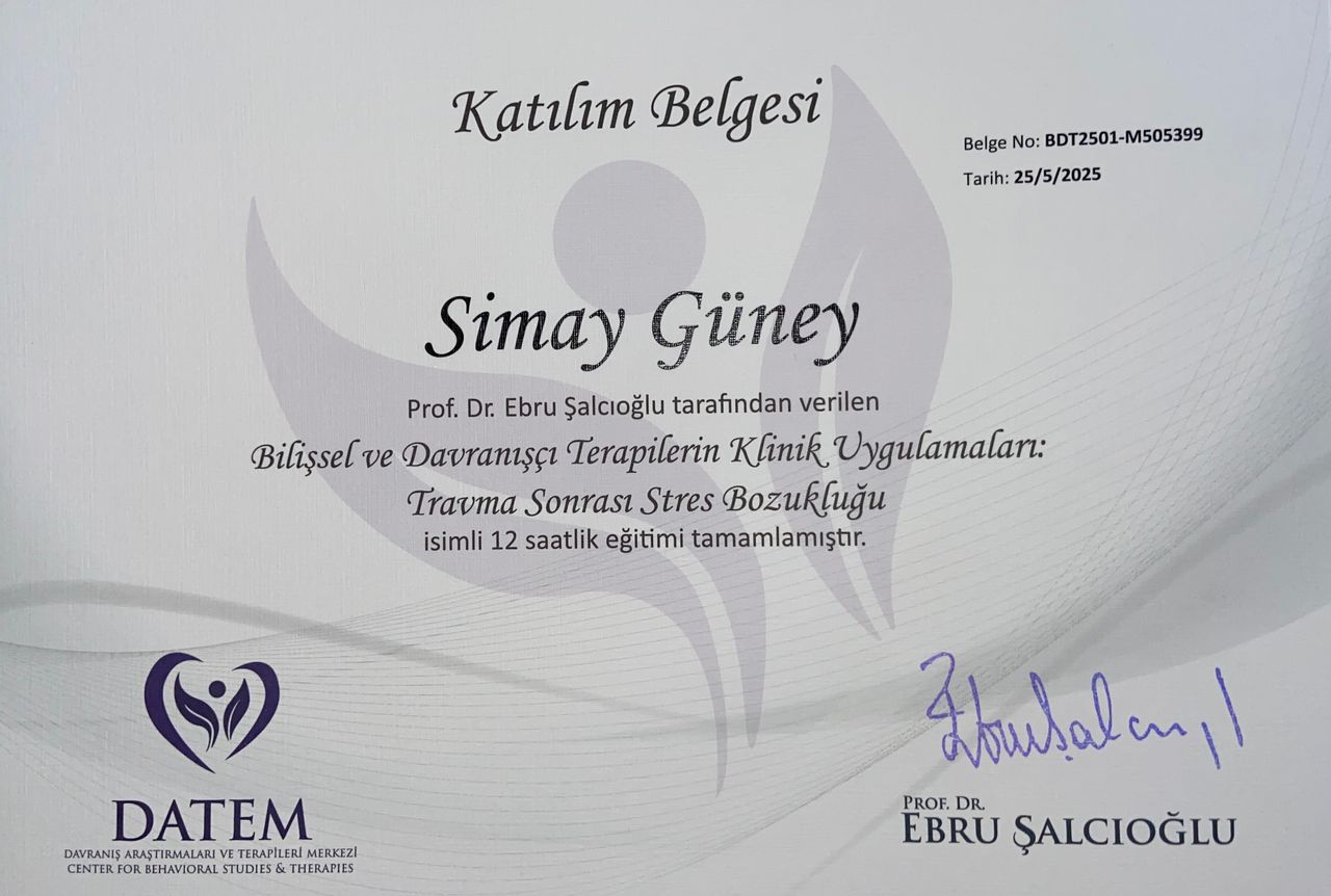 Simay Güney-12