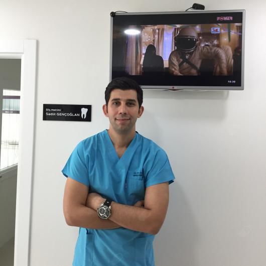 Sadık Gençoğlan-0