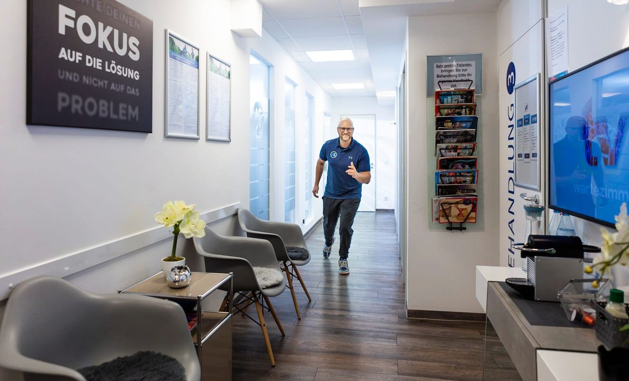 As Physio Steffen Albert-14