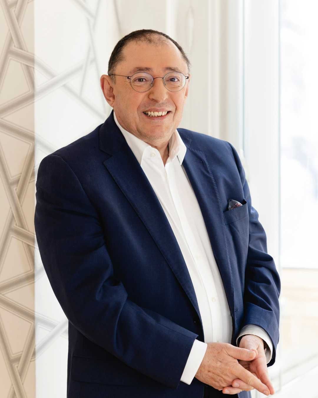 Santiago Palacios Gil-Antuñano-0