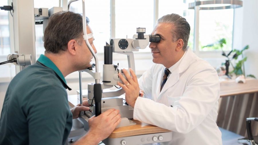 Parviz Rafiezadeh, Doktora-Ye-Pezeshki-3