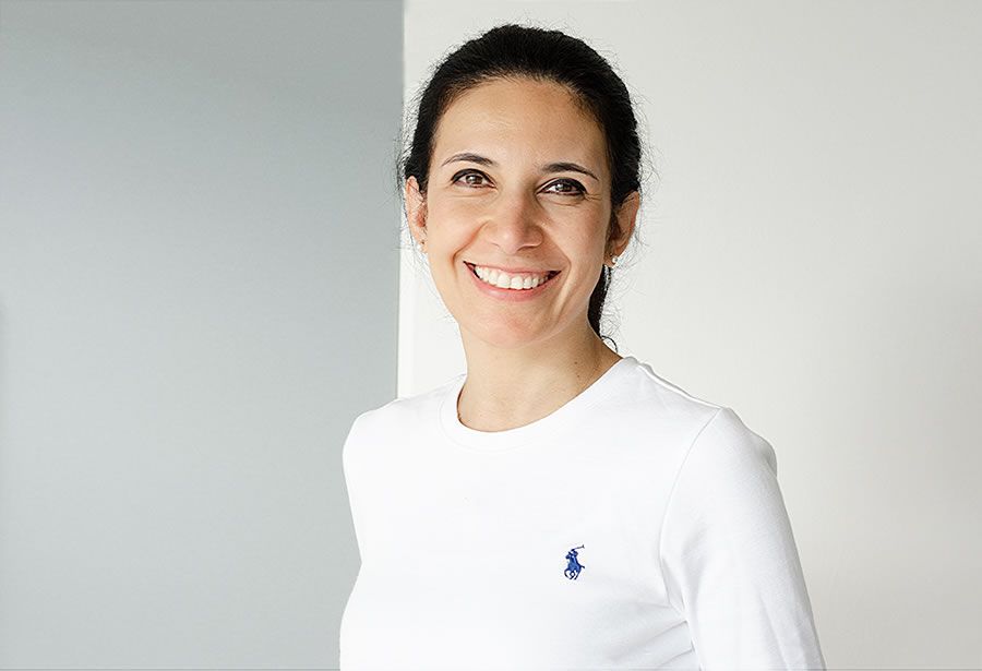 Parastu Azadi-Schoßig-1