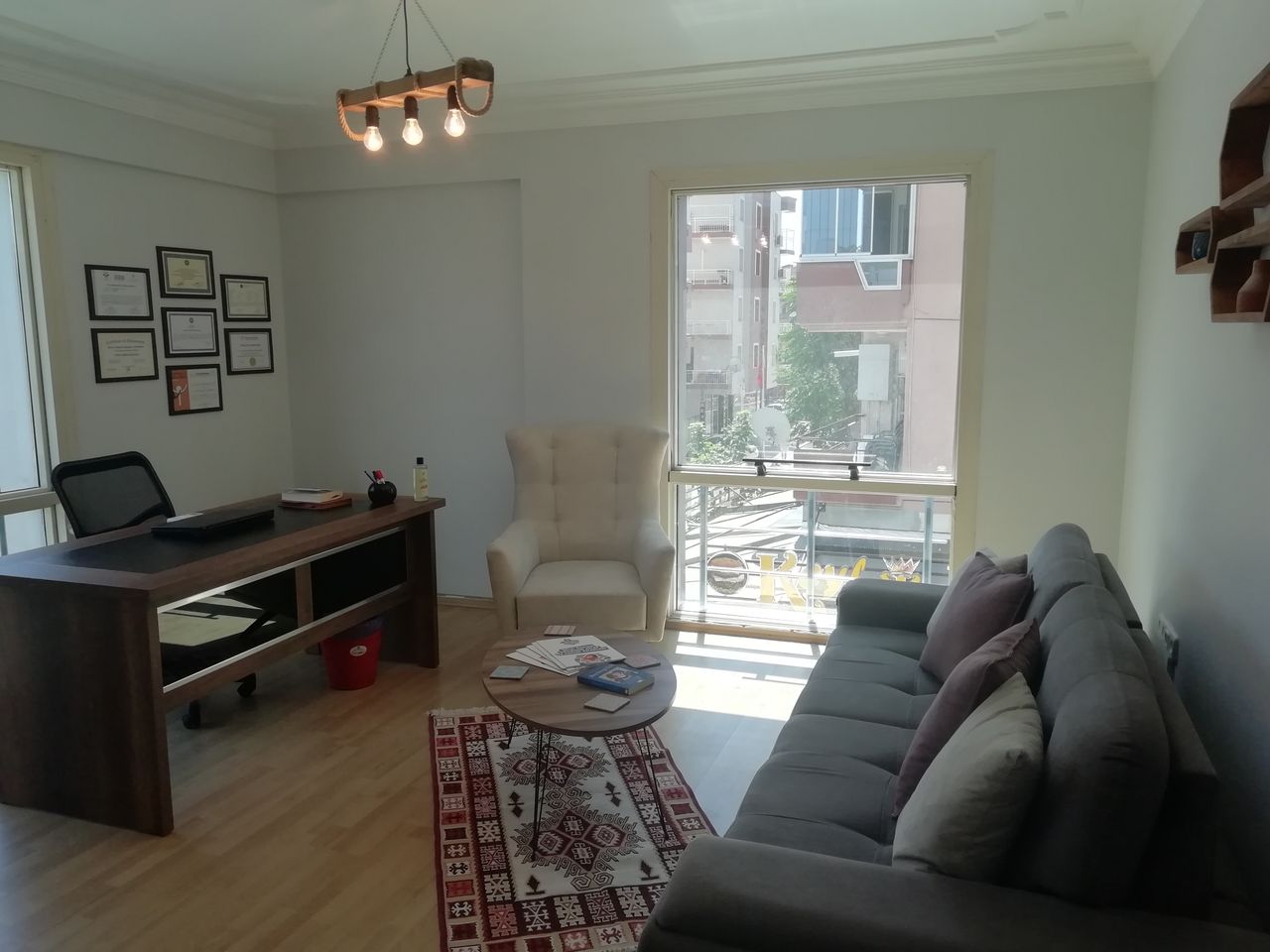 Hatice Kübra Güzeloğlu-4