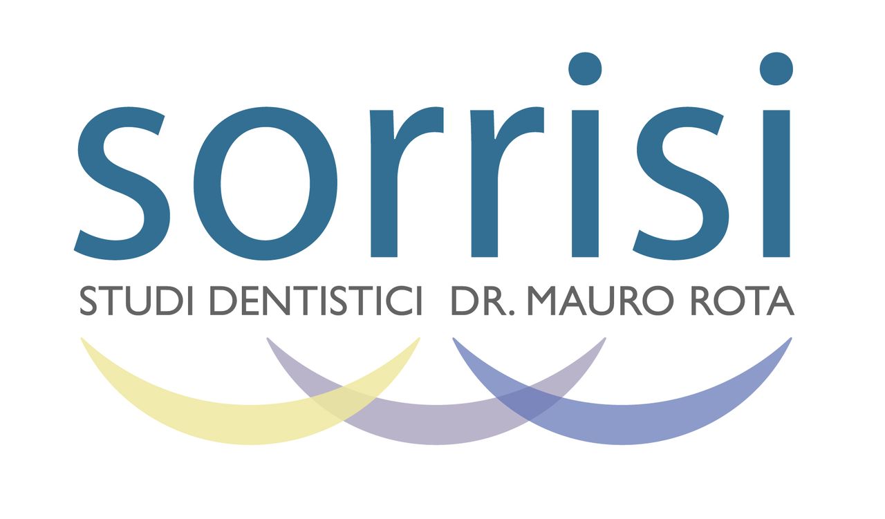 Riunito Igiene Sorrisi Studi Dentistici-0