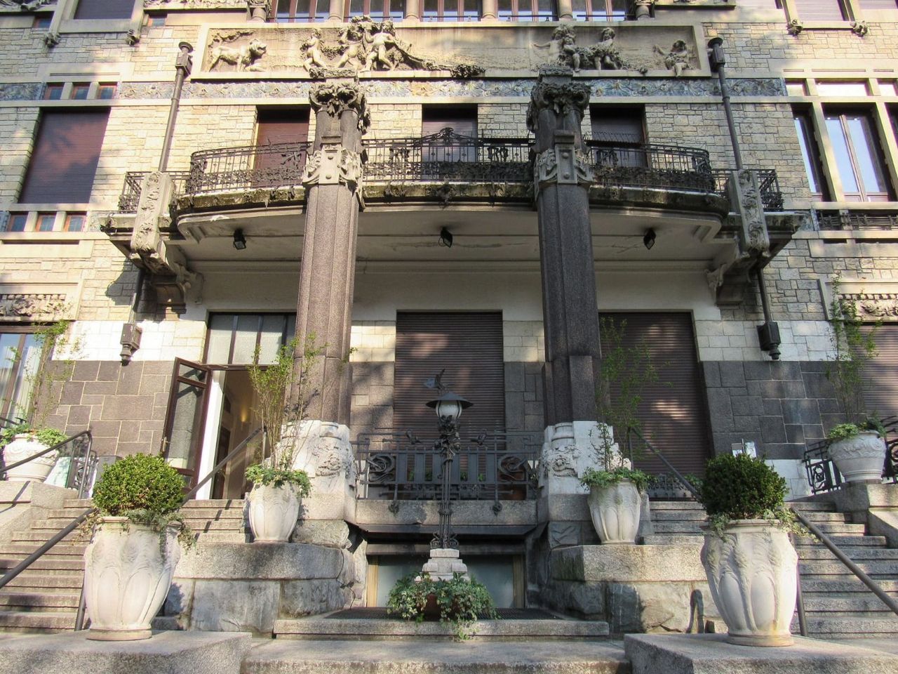 Kathrin Aprile Von Hohenstaufen Puoti-2