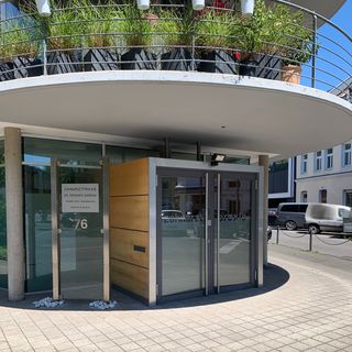 Zahnarztpraxis Köln-Lindenthal Dr. Mandana Sarram