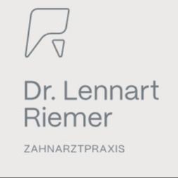 Zahnarzt Dr. Lennart Riemer Karlsruhe
