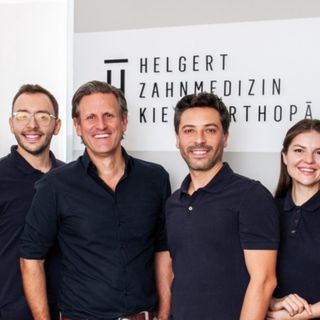 Schöne Zähne München Dr. Sebastian HelgertMünchen - Praxis