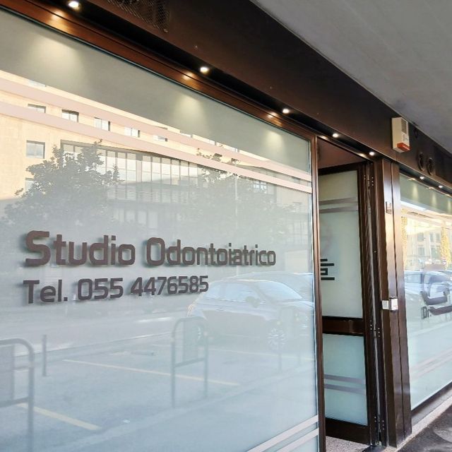 Studio Odontoiatrico Dr. Giacomo CeliFirenze - Centro medico odontoiatrico