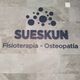 SUESKUN Fisioterapia - Osteopatía logo