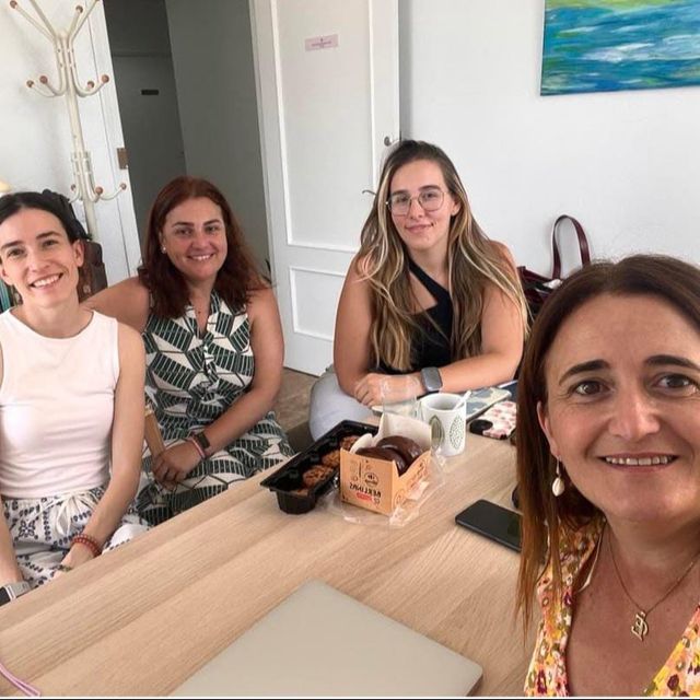 Ester Redolosi - Consulta de Psicología y FormaciónCádiz - 