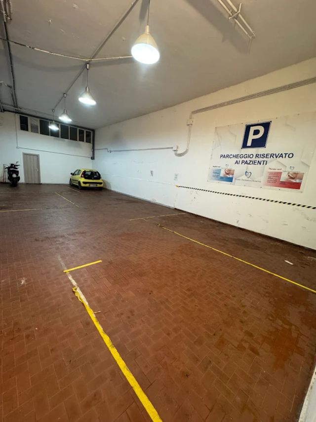 Ingrandire l'immagine: 