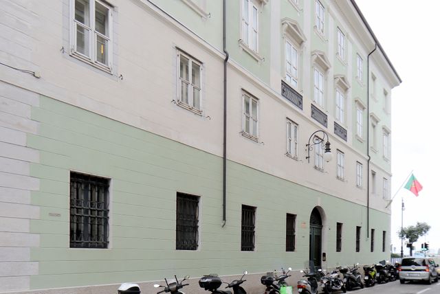 Ingrandire l'immagine: 