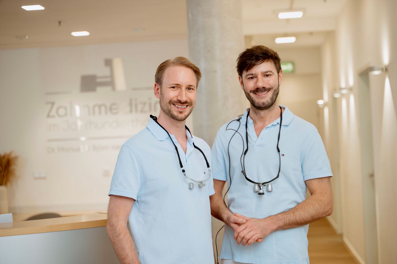 Zahnmedizin im Jahrhunderthaus | Dr. Manuel & Björn Kenter-0