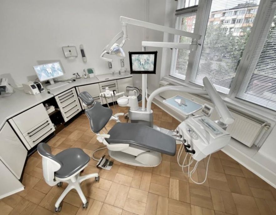Zahnarztpraxis Dr. Svetlana Serkedjieva-1