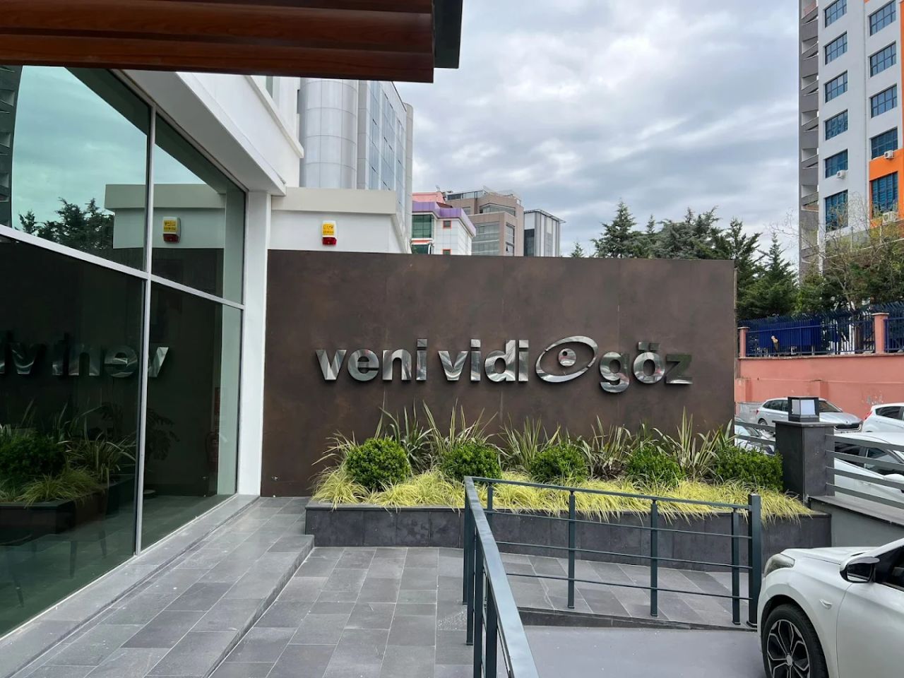 Veni Vidi Göz Merkezi Ataşehir-0
