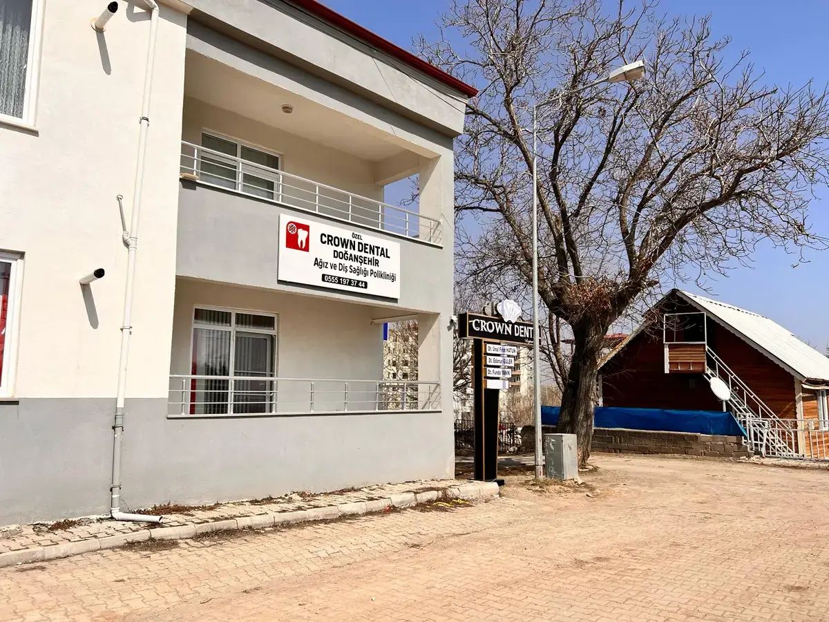 Özel Crown Dental Doğanşehir Şubesi Ağız ve Diş Sağlığı Polikliniği-0