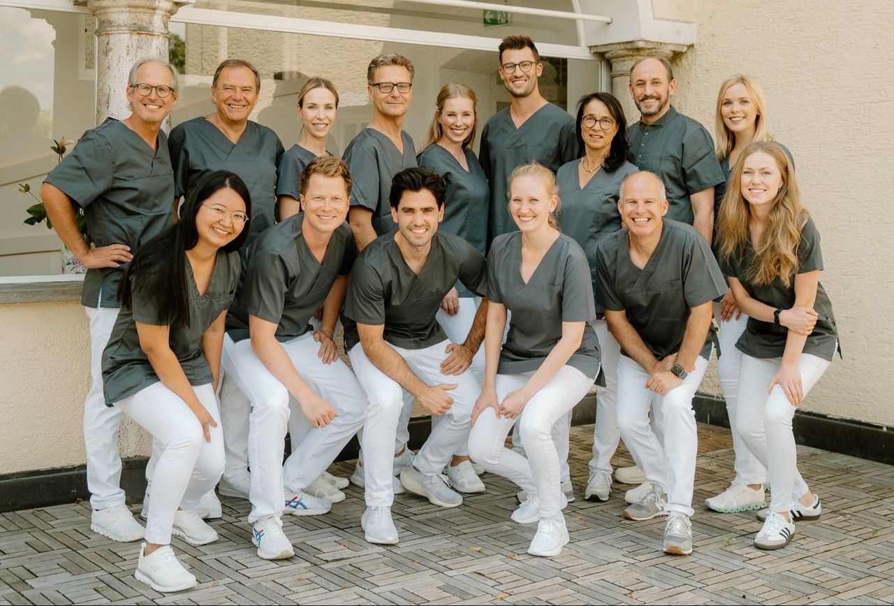 ÜBAG Dr. Bayer & Kollegen - Zahnärzte-1